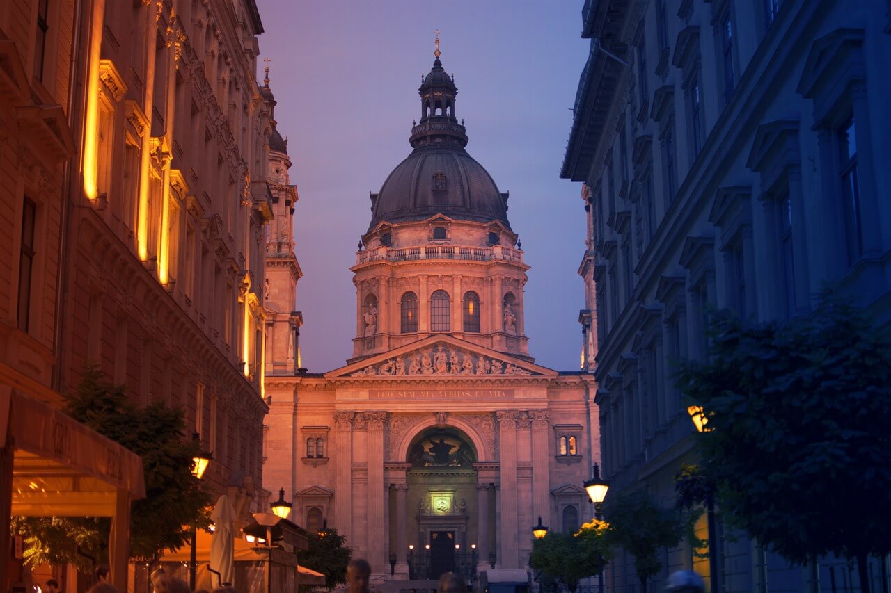Guida Alle Leggi E Regole In Vigore A Budapest Visitare Pro